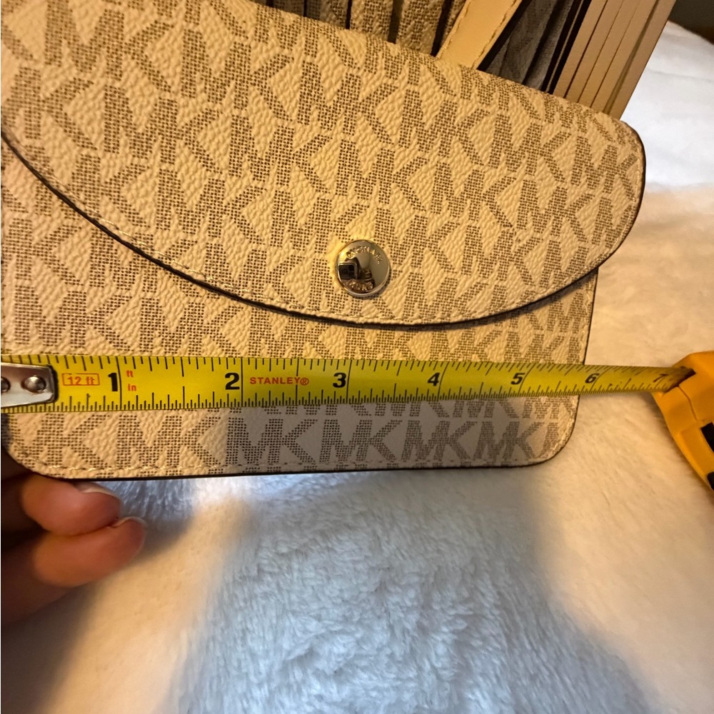 MICHAEL Michael Kors Willa pleated tote Bag with wallet - Picture 9 of 14